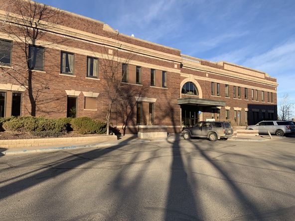 Office For Lease: 2 Railroad Sq, Great Falls, MT 59401
